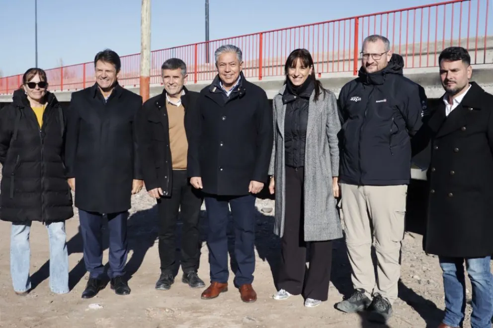 Figueroa inauguró el Puente Anaya en Neuquén capital