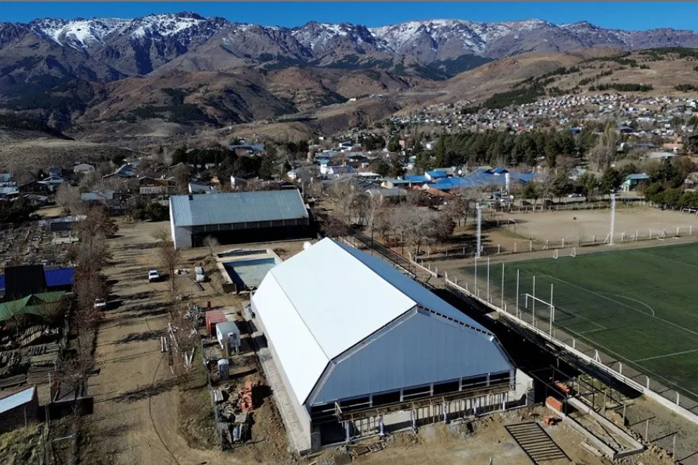 Registra 58% de avance la obra del Centro Deportivo y Comunitario de Andacollo