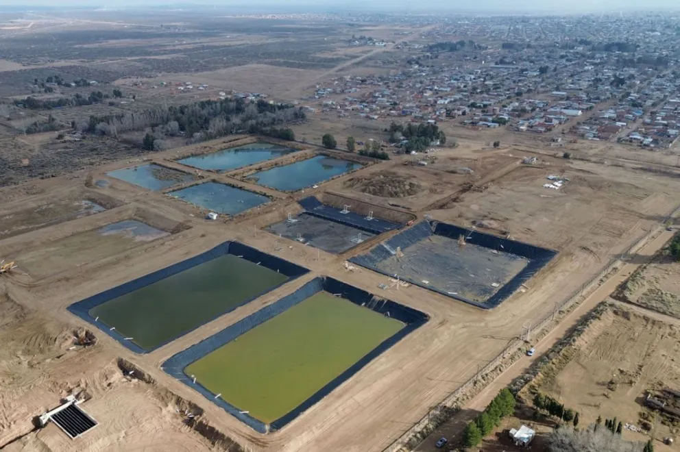 Más vecinos de Cutral Co y Plaza Huincul tendrán saneamiento domiciliario