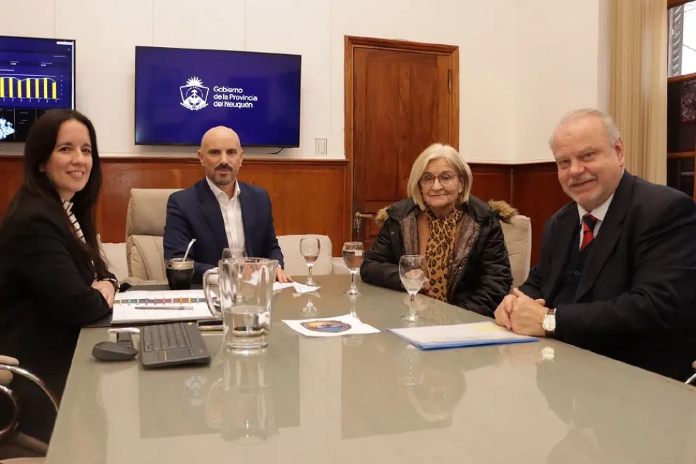 El Jefe de Gabinete recibió al nuevo Cónsul General de Chile en Neuquén