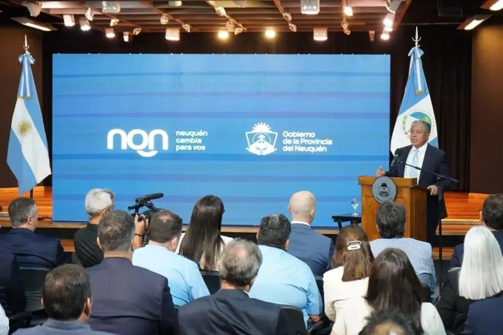 El gobernador Rolando Figueroa durante la presentación del nuevo código (Foto de archivo).