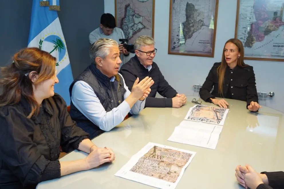 Construirán viviendas y centros integrales para personas mayores en otras dos localidades neuquinas