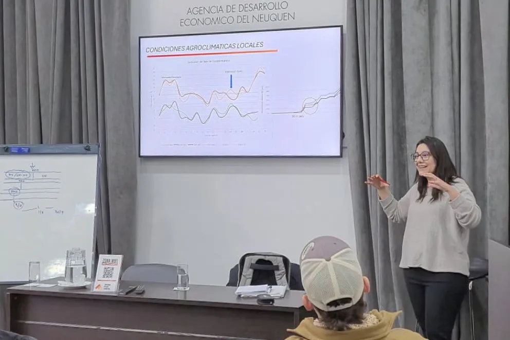 La especialista en bioclimatología agrícola, Ing. Agr. MSc. Andrea Rodríguez disertó en Centro Pyme-Adeneu.