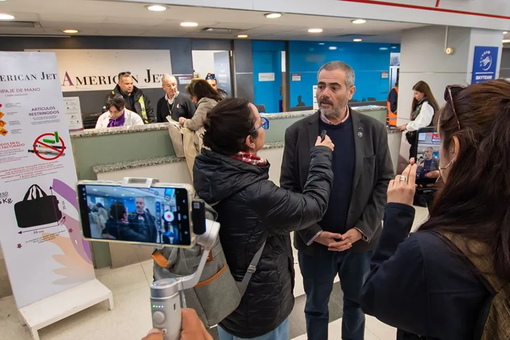 El primer vuelo de American Jet a Chapelco puso en marcha la nueva conexi&oacute;n a&eacute;rea con los Lagos del Sur