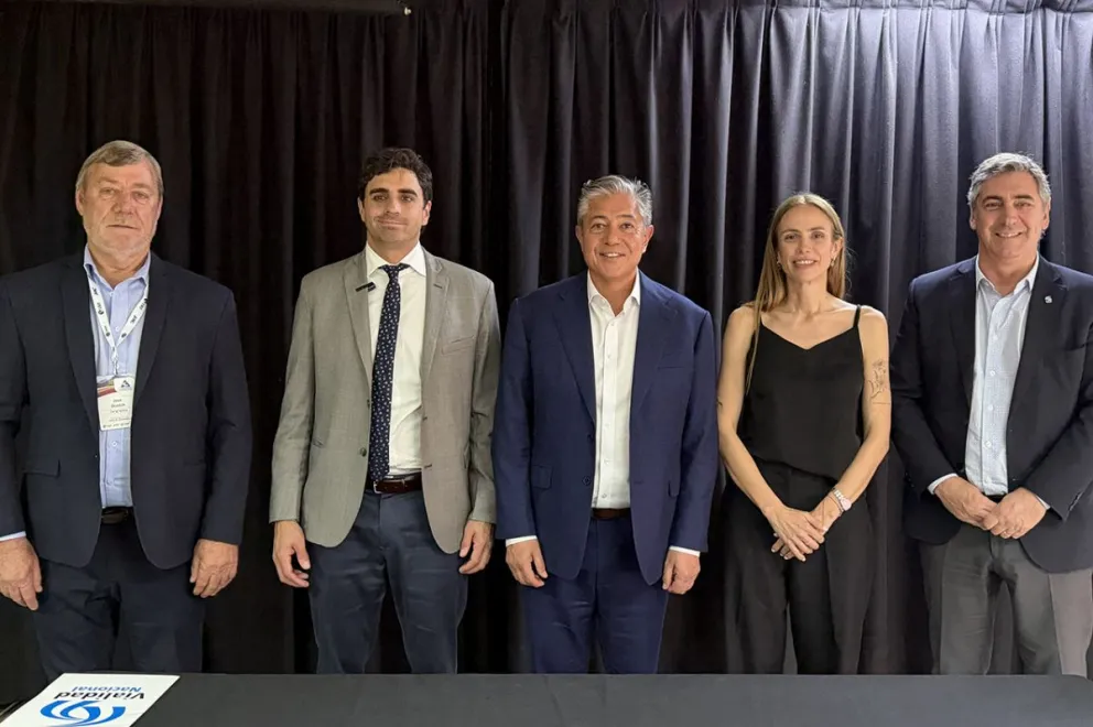 Neuquén y Nación firmaron la transferencia de rutas a la Provincia