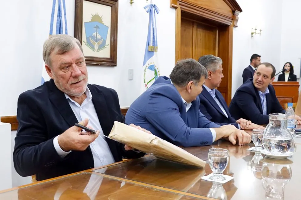 Provincia licita los proyectos ejecutivos de dos obras acordadas con las empresas operadoras