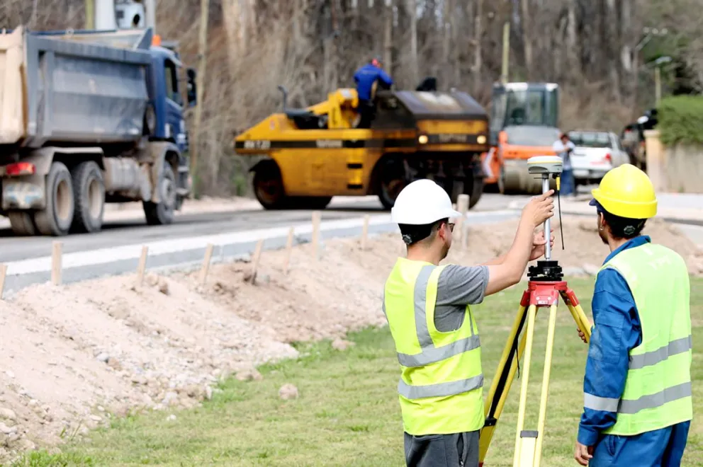 Los trabajos sobre la calle Futaleufú avanzan a buen ritmo, mientras se planifica la continuidad del corredor con nuevas obras.
