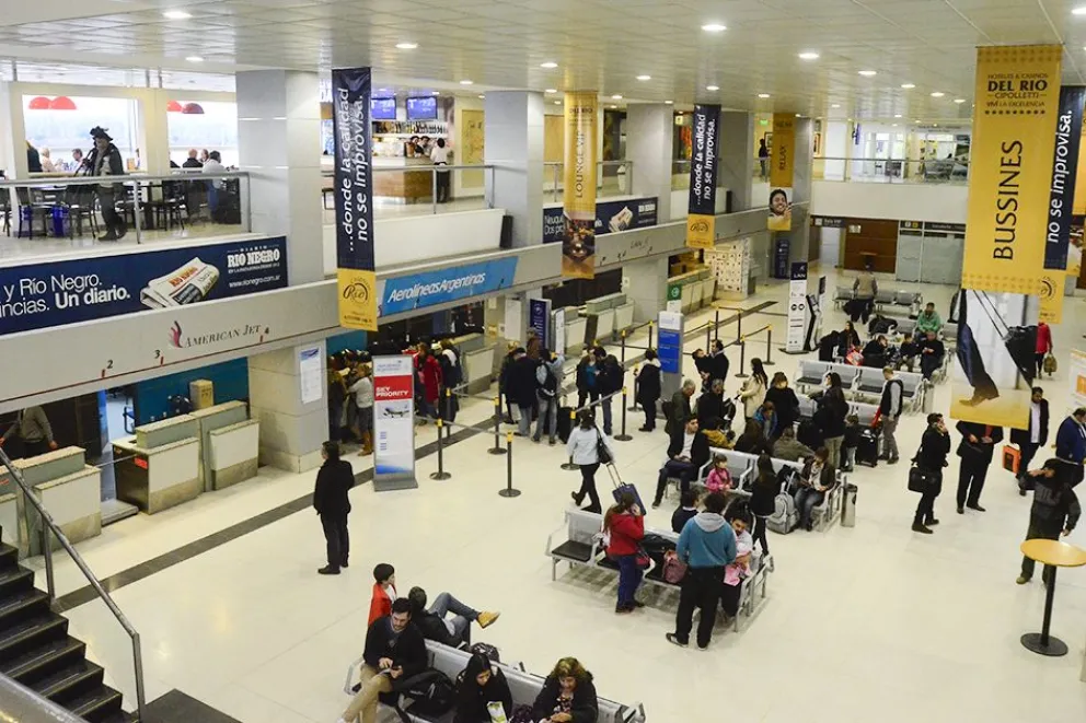 Provincia busca aumentar la llegada de inversiones al Aeropuerto de Neuquén