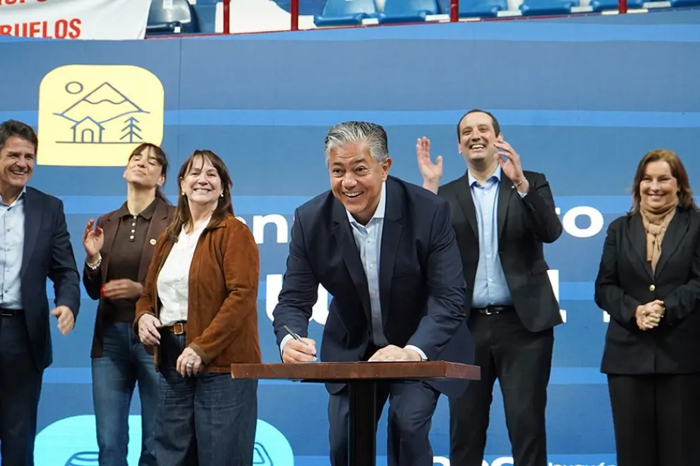 Con la presencia de delegaciones de toda la provincia, se presentó Huella Mayor en el Ruca Che