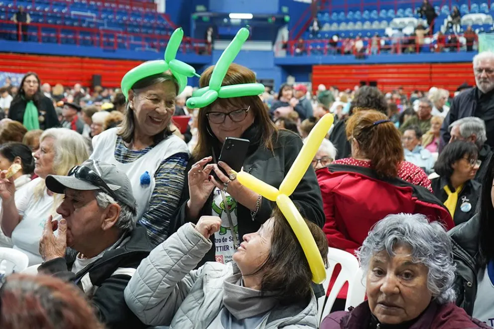 Con la presencia de delegaciones de toda la provincia, se presentó Huella Mayor en el Ruca Che