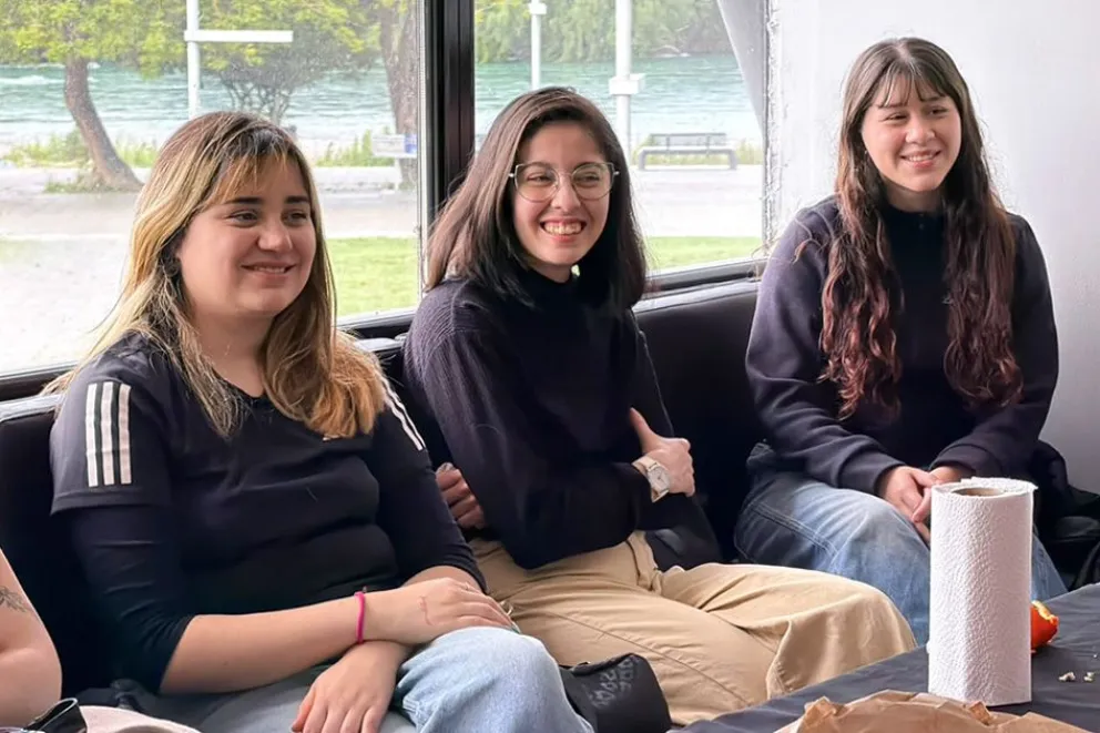 Estudiantes de UFLO culminaron sus prácticas en la subsecretaría de Juventud