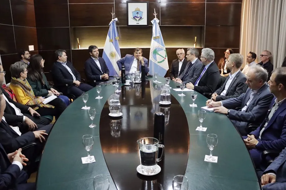 Neuquén propuso una alianza entre inversores alemanes y empresas neuquinas