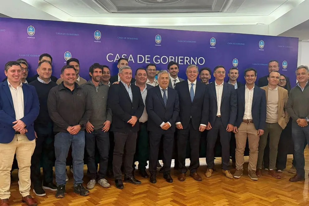 Figueroa y Cornejo articulan una agenda de cooperación entre Neuquén y Mendoza