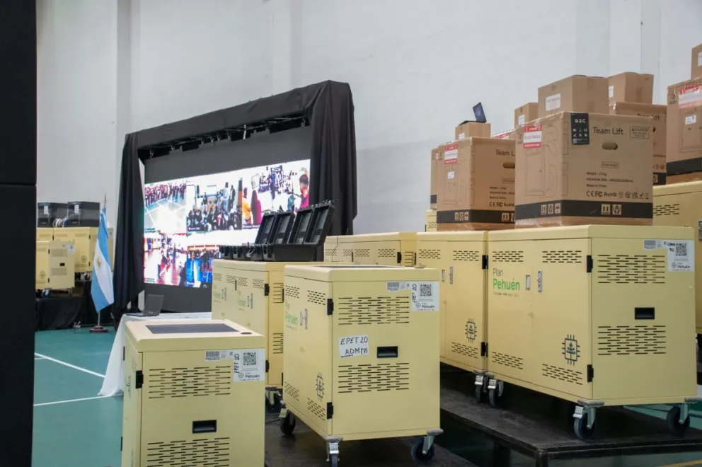 Más instituciones educativas reciben equipamiento del Plan Pehuén