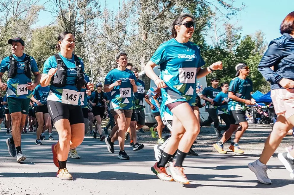 Más de 800 personas participaron de la carrera inclusiva Evolucionando en Plottier